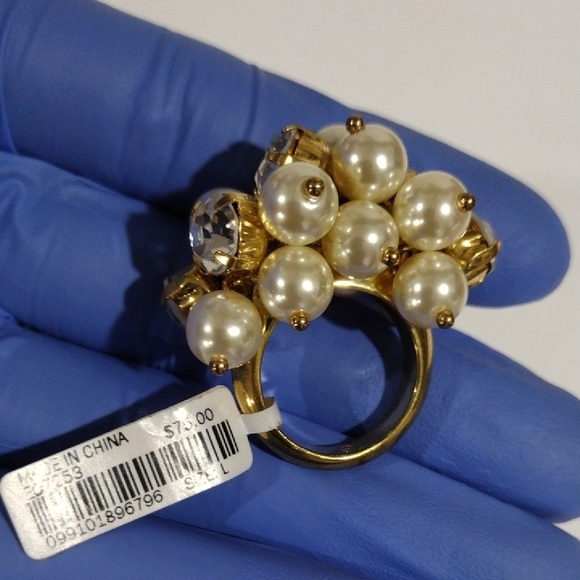J. Crew Gold Ring with Pearls & Crystals Cluster - Women's Fashion Jewelry Sz. 7 - Picture 6 of 9